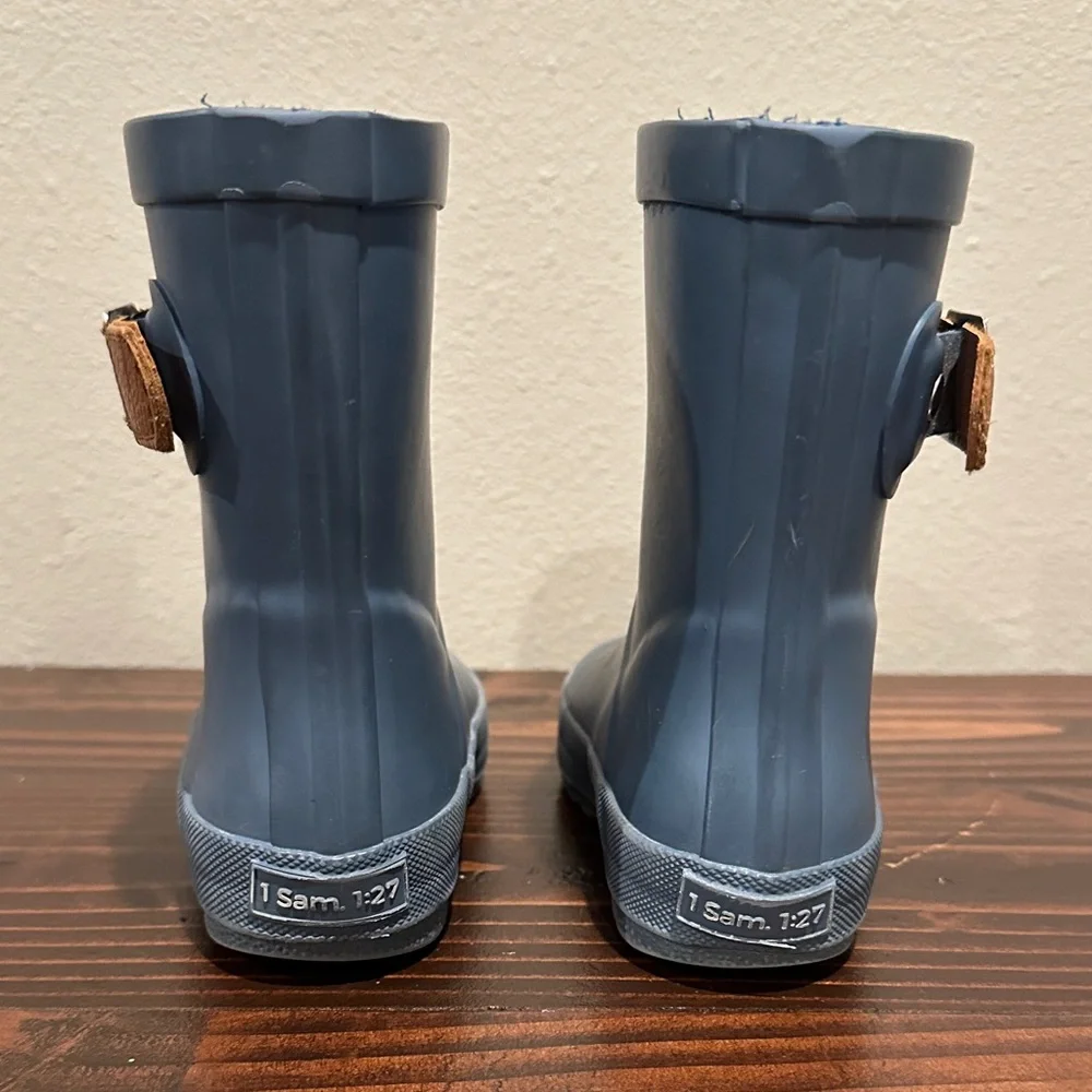 Urban Pines Rain Boots Size: 6C